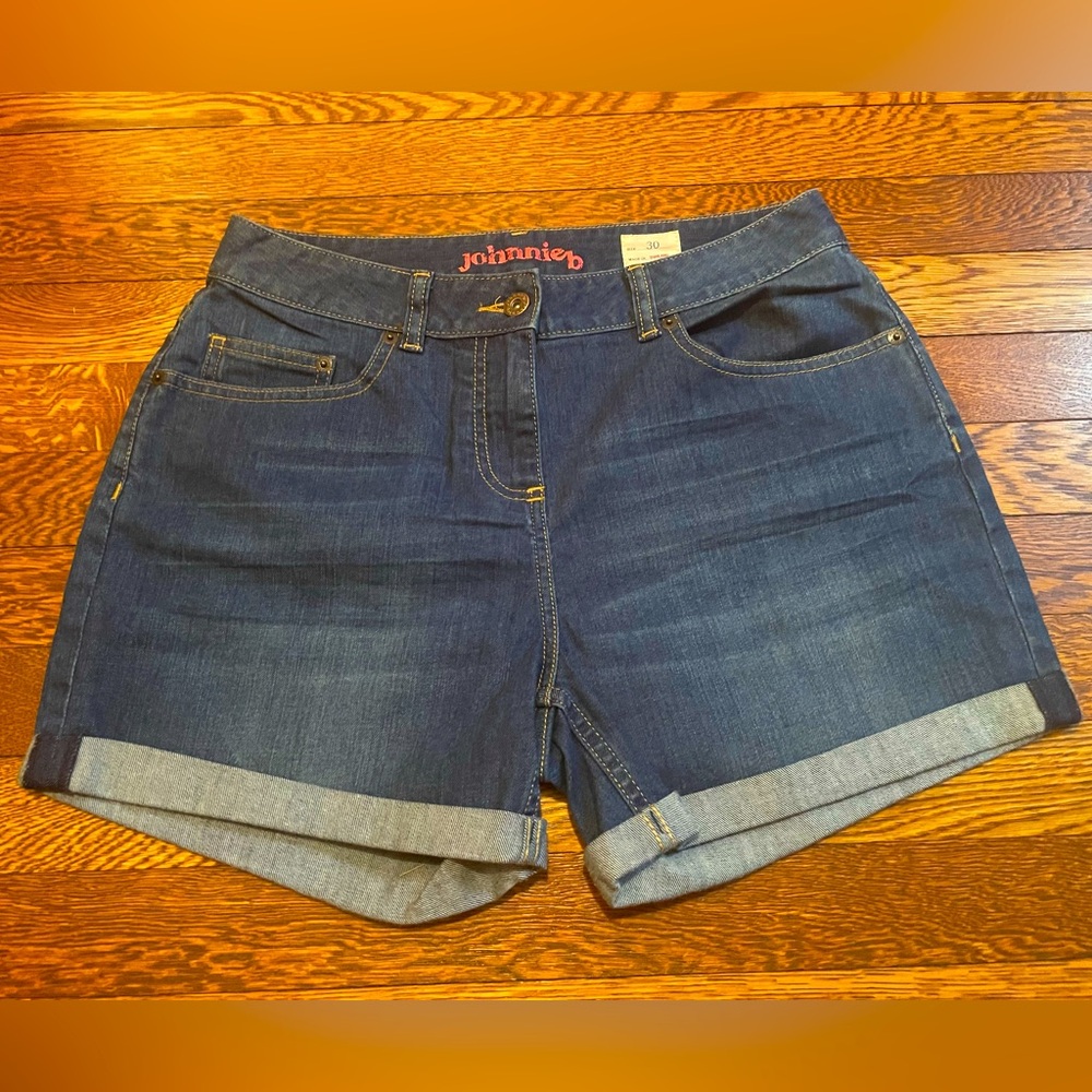 Johnnie B Denim Cuffed Jean Shorts Size 30
